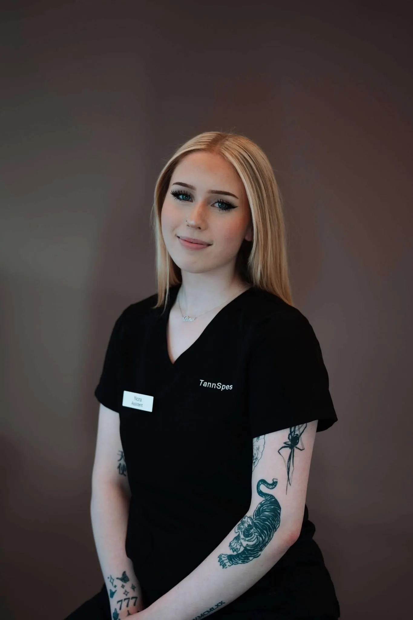Tannlegeassistent Nora Kjelstad ved TannSpes
